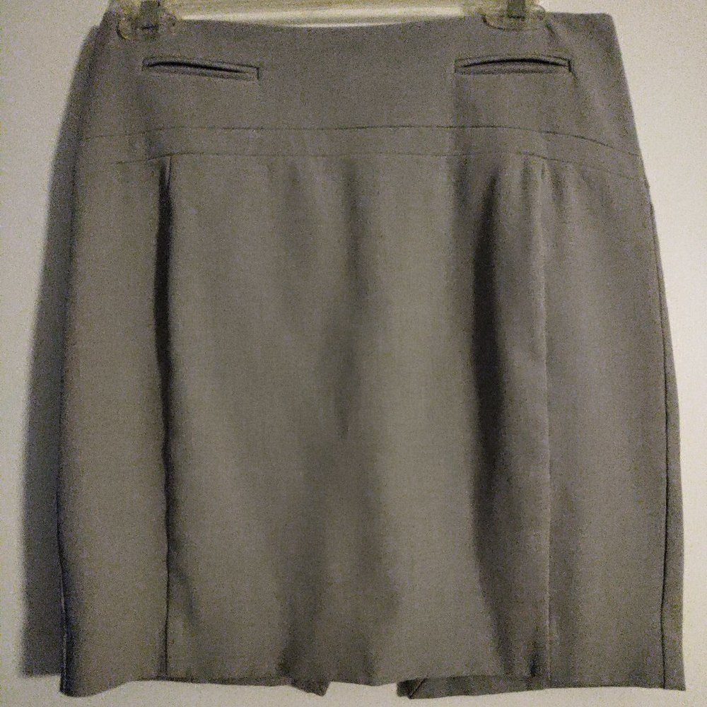 Grey women's Express skirt, size 2
